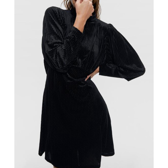 Zara Dresses & Skirts - ZARA Black Velvet Print High Neck Dolman Sleeve Mini Dress Size Small